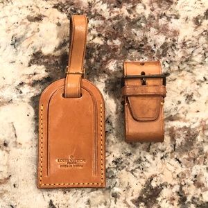 ‼️FLASH SALE‼️ Louis Vuitton Luggage Tag & Poignet